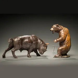 Dijual Patung Patung Ukiran, Dekorasi Taman Ukuran Hidup Cor Perunggu Kuningan Hewan Bull Vs Beruang