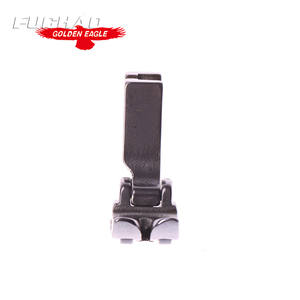 Machine à coudre à point droit avec <span class=keywords><strong>pied</strong></span> <span class=keywords><strong>presseur</strong></span> à rouleaux à roulement Spk-3 Revêtement en <span class=keywords><strong>cuir</strong></span> Tissu - Product Image 2