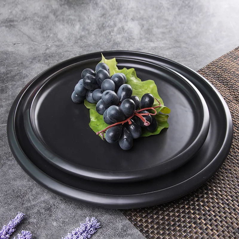 מודרני פשוט מפעל קרמיקה כלי אוכל צלחות שחור מזוגג מצויד מט קרמיקה צלחות מסעדה בשימוש צלחות למכירה