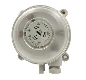 Adjustable differential pressure switch for air filter