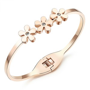316L Rvs Manchet Rose Gold Triple Bloem Vrouwen Bangle - Product Image 1