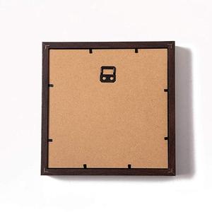 Cornice <span class=keywords><strong>per</strong></span> foto <span class=keywords><strong>con</strong></span> scatola ombra personalizzata in noce 8x8 <span class=keywords><strong>con</strong></span> tavola di lino <span class=keywords><strong>per</strong></span> la visualizzazione di spille da cimeli sportivi premia i biglietti <span class=keywords><strong>per</strong></span> le medaglie - Product Image 3