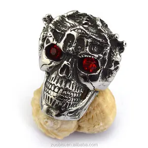 Stainless Steel Black Silver Skull Cincin Dengan Batu Mata Merah R003645