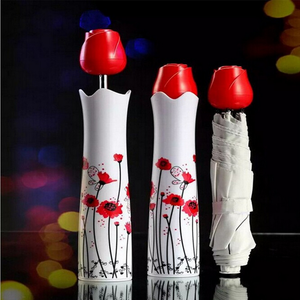 Ombrello Portatile Pieghevole UCHOME per Donne con Motivo di Rose e Geisha, Bottiglia in Plastica - Product Image 1