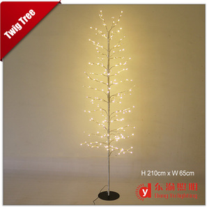 Éclairage de vacances Premium d'arbre de brindille de bouleau éclairé par LED de haute qualité pour l'affichage de Noël extérieur IP65 évalué - Product Image 3