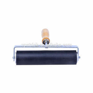 Cpatrick rol <span class=keywords><strong>Brayer</strong></span> karet lebar 15cm, dengan pegangan kayu - Product Image 1