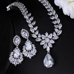 Conjunto de joyería de boda para mujer, joyería de novia, anillo y Collar de plata con diseño de circonia cúbica blanca - Product Image 2