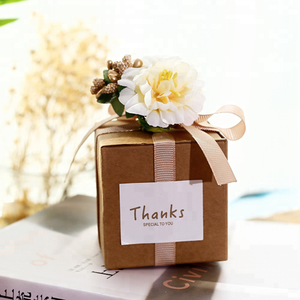 Customized Design Kraft Paper Plastic Wedding Candy Box Wedding Favor Box