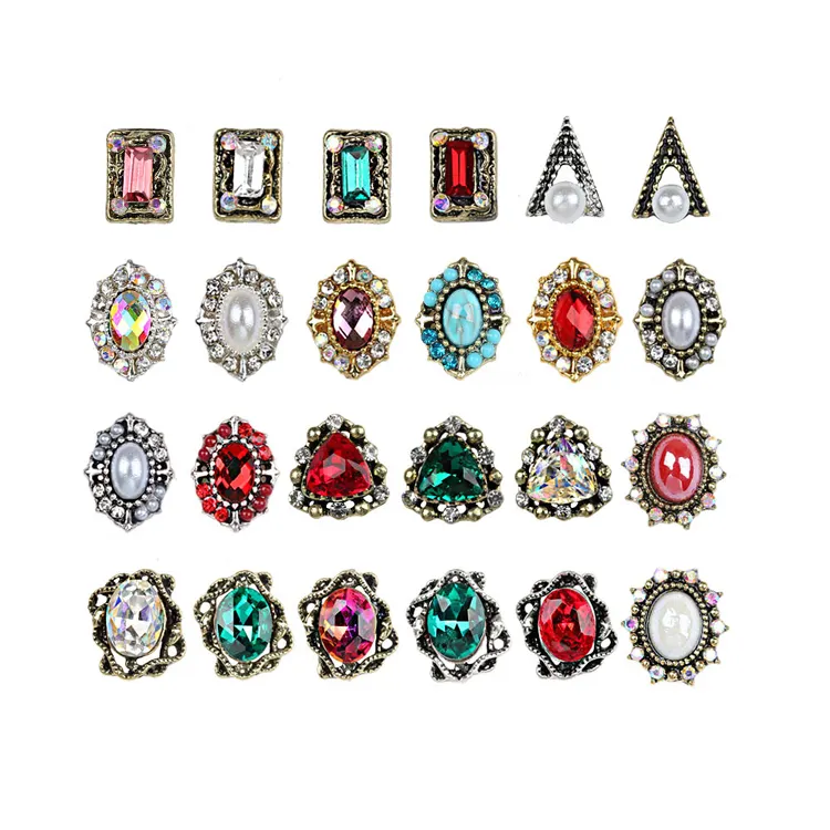 Glitter Diamond Nail Tips Rhinestone Retro Alloy Jewelry 3D Nail Accessories