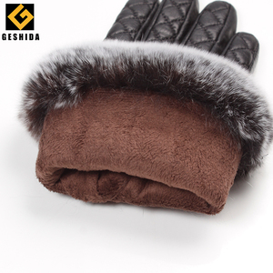 En vente chaud femmes cadeau <span class=keywords><strong>rose</strong></span> fourrure <span class=keywords><strong>cuir</strong></span> gants en peau de mouton - Product Image 5