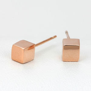 <strong>Top</strong> Quality Concise Cube Stud <strong>Earrings</strong> Rose Gold Color for Women Girl Party Birthday Fashion Jewelry Wholesale E536 - Product Image 4