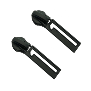 Vente en gros, graver le logo de la marque en noir, <span class=keywords><strong>curseur</strong></span> à glissière sans plomb en métal sur mesure pour sacs - Product Image 5