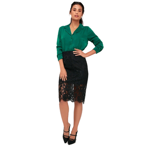 Camicetta da <span class=keywords><strong>donna</strong></span> in raso <span class=keywords><strong>verde</strong></span> <span class=keywords><strong>smeraldo</strong></span> a maniche lunghe con bottoni - Product Image 4