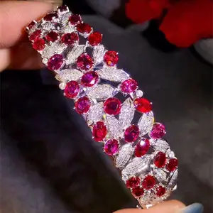 Indio étnico de joyas de piedras preciosas de oro de 18k África diamante 7.6ct Mozambique sin calefacción natural pigeon sangre rojo rubí brazalete