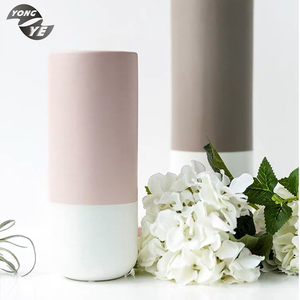 Vaso da ufficio moderno in porcellana con decorazione moderna in porcellana - Product Image 4
