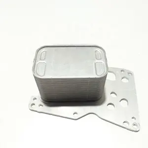 70510183 F30 11428510855 8510855สำหรับ BMW F01 F12 F11 F31อิเล็กทรอนิคส์ขายส่งเครื่องยนต์น้ำมันคูลเลอร์