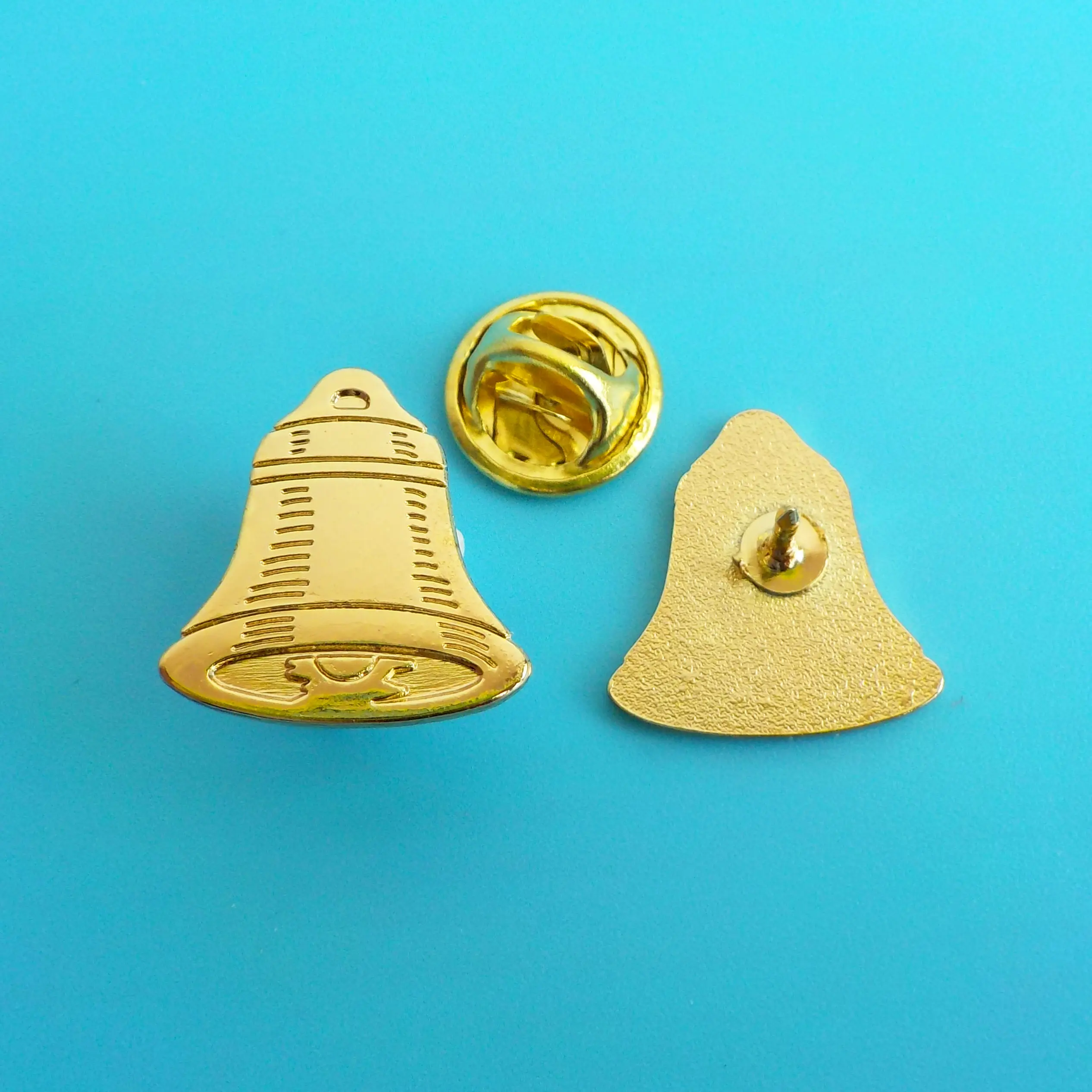 Golden Jingle Bell design metal lapel pin for Christmas