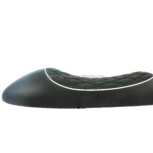<span class=keywords><strong>Asiento</strong></span> Universal para Motocicleta <span class=keywords><strong>Cafe</strong></span> <span class=keywords><strong>Racer</strong></span> CG de 53 cm, Negro con Ribete Blanco - Product Image 2
