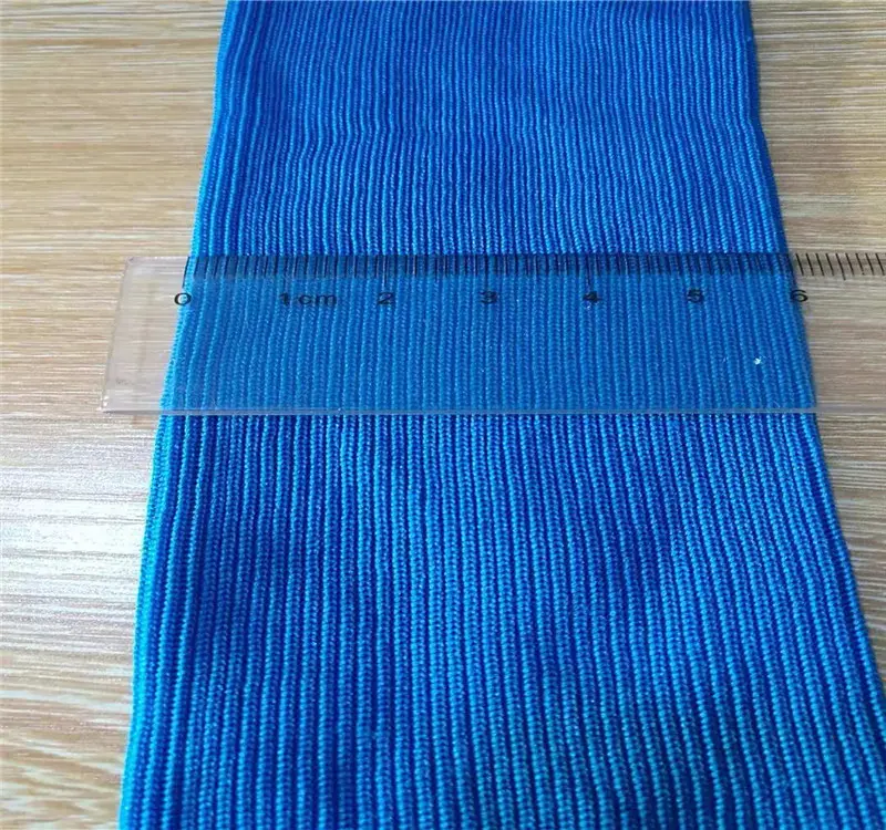 Nahtloses röhrenförmiges blaues Rippen gewebe aus 100 Polyester