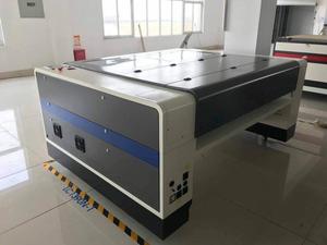 150 Watts <span class=keywords><strong>co2</strong></span> Laser Đầu 2mm Thép Không Gỉ Kim Loại Laser Máy Cắt Để Bán - Product Image 4