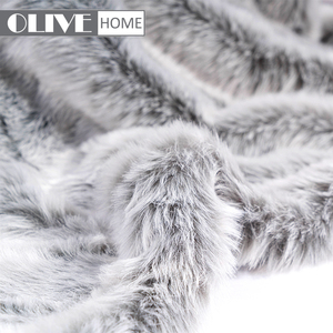 Personalizada casa punto gris Faux Fur ponderado tiro manta para el invierno - Product Image 5