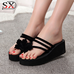Venta <span class=keywords><strong>al</strong></span> <span class=keywords><strong>por</strong></span> mayor, <span class=keywords><strong>chanclas</strong></span> planas de moda occidental <span class=keywords><strong>para</strong></span> mujer, <span class=keywords><strong>chanclas</strong></span> de flor <span class=keywords><strong>para</strong></span> la parte superior de la playa, <span class=keywords><strong>chanclas</strong></span> de <span class=keywords><strong>boda</strong></span> - Product Image 6