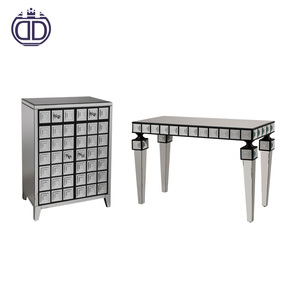 Plata reflejado mesas de cristal lujo para la boda real del nuevo <span class=keywords><strong>diseño</strong></span> alta calidad Sala <span class=keywords><strong>mesa</strong></span> <span class=keywords><strong>auxiliar</strong></span> muebles - Product Image 1