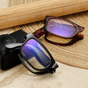 Venta al por mayor barato de la <span class=keywords><strong>presbicia</strong></span> <span class=keywords><strong>gafas</strong></span> Unisex hombres mujeres Anti-Luz Azul <span class=keywords><strong>gafas</strong></span> con el caso de tela plegable <span class=keywords><strong>gafas</strong></span> de lectura - Product Image 2