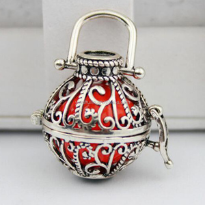 PL005 Bijoux vintage tendance, <span class=keywords><strong>pendentif</strong></span> <span class=keywords><strong>diffuseur</strong></span> d'huile essentielle de parfum en forme de papillon creux ouvert - Product Image 4