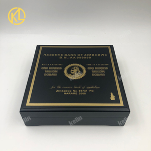 Venta al por Mayor <span class=keywords><strong>de</strong></span> <span class=keywords><strong>100</strong></span> <span class=keywords><strong>Billetes</strong></span> <span class=keywords><strong>de</strong></span> Banco <span class=keywords><strong>de</strong></span> Oro <span class=keywords><strong>de</strong></span> Zimbabue con Elegante Caja <span class=keywords><strong>de</strong></span> Madera Negra, Regalo Coleccionable para Navidad y Año Nuevo - Product Image 4