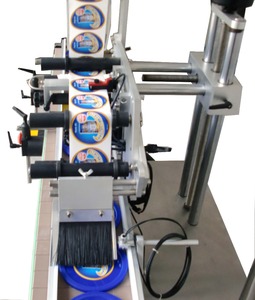 Machine d'étiquetage automatique économique HIG, machine d'étiquetage de bouteilles à surface plane, prix - Product Image 4