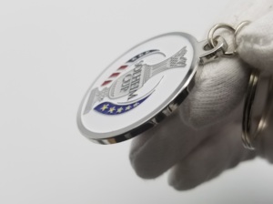 de <span class=keywords><strong>la</strong></span> fábrica placa redonda collar el diseño de <span class=keywords><strong>la</strong></span> Copa del Mundo de aleación de zinc de <span class=keywords><strong>la</strong></span> Occidental clave de <span class=keywords><strong>la</strong></span> <span class=keywords><strong>cadena</strong></span> - Product Image 3