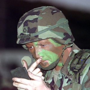 3 màu sắc ngụy trang khuôn mặt cơ thể trang điểm sơn môi trường ổn định - Product Image 6