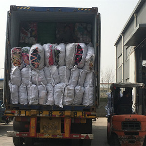 มือสอง<span class=keywords><strong>ราคา</strong></span><span class=keywords><strong>ถูก</strong></span>เสื้อผ้าใช้มือกระเป๋าใช้ถุงในก้อน - Product Image 6