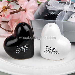 Casamento presente coração cerâmica sr. & sra. sal e pimenta agitadores - Product Image 2