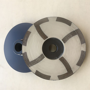 Disque de meulage diamanté à segments de 4 pouces, rempli de résine, pour le marbre, le quartz, le granit et les pierres artificielles. - Product Image 2