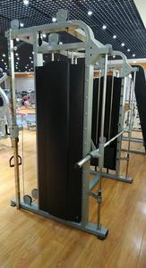 DFT-1307 Máquina de Entrenamiento Multiestación de 4 Torres para Gimnasios Comerciales con Selección de Carga por Pin - Product Image 4