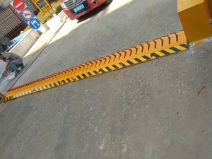 रिमोट कंट्रोल रोड सेफ्टी बैरियर और स्वचालित टायर किलर के साथ गर्म बिक्री वाहन स्टॉपर - Product Image 5