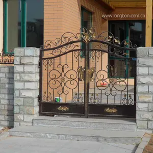 2017 Top-selling swing wrought iron pipe gate design