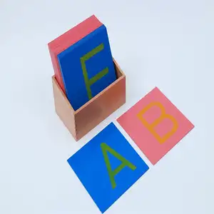 Bahan Montessori Mainan Kayu Amplas Huruf Capital Kasus Cetak dengan Kotak