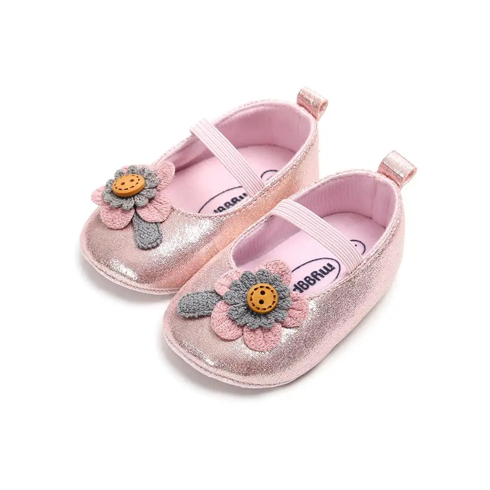 Sapatos de bebê em couro PU barato personalizáveis de fábrica com flor dourada - sola macia para recém-nascidos