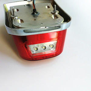Fanale Posteriore a LED Cromato per <span class=keywords><strong>Vespa</strong></span> <span class=keywords><strong>PX</strong></span> 125 150 200 Faro Posteriore Luce di Coda - Product Image 3