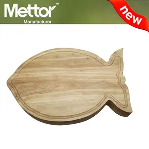 Cheese tool manufacturer newly fish shape wooden cutting board with 4 pieces cheese knife set