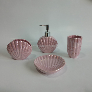 Set di accessori da bagno eleganti in ceramica stile oceano <span class=keywords><strong>Shell</strong></span> porta spazzolino da denti di Dehua Hengfei Arts Co. Ltd. per alberghi - Product Image 2