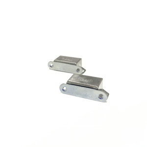 La porta dell'armadio magnetico in acciaio inossidabile cattura le chiusure dell'armadio con un forte fermo magnetico per mobili - Product Image 3