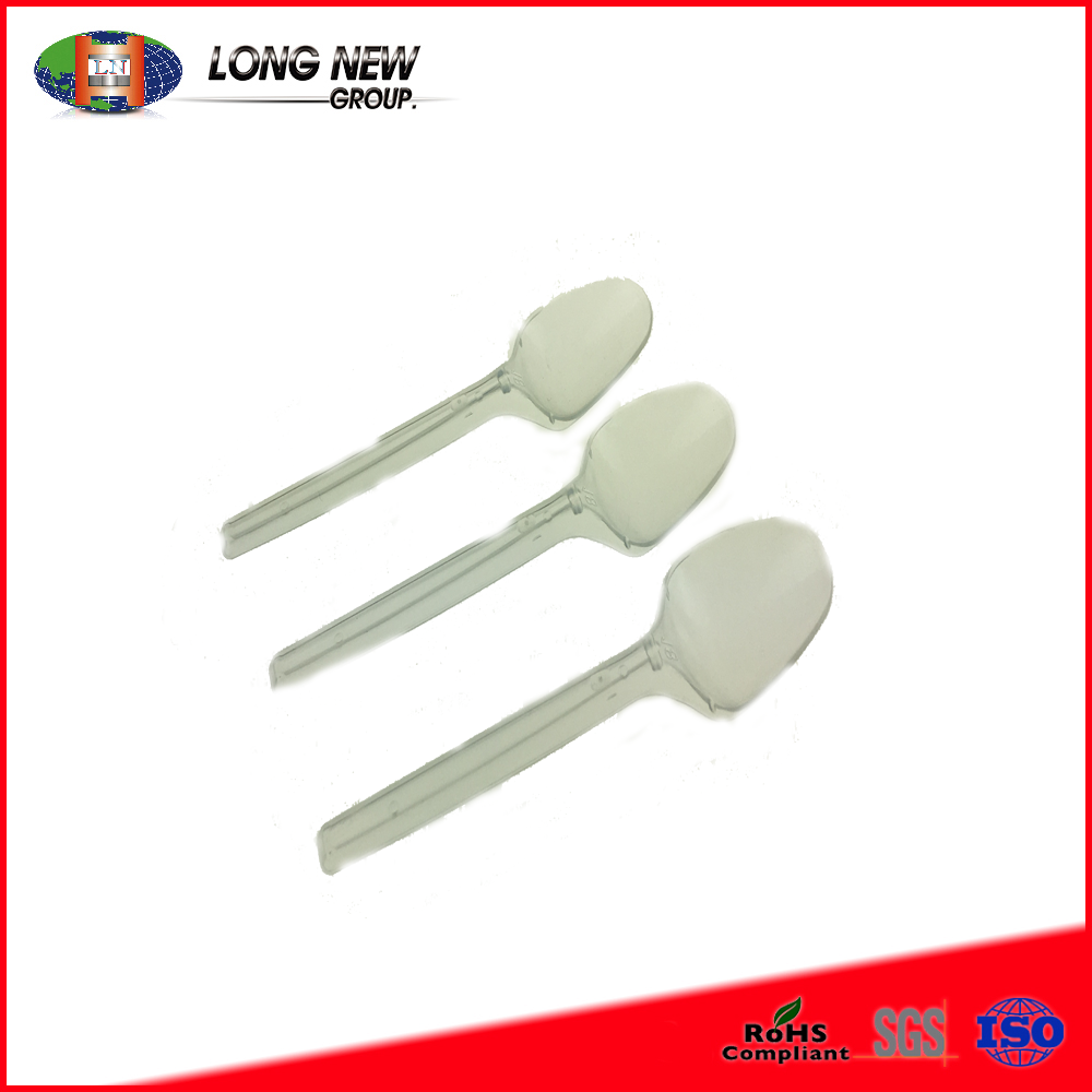 Одноразовые пластиковые ложки