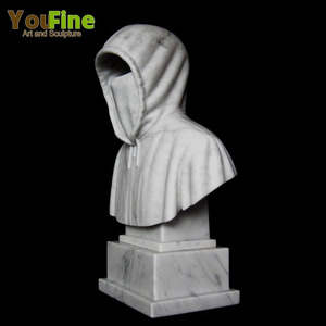 Statue di Ragazzo Nudo in Pietra Naturale da Giardino in Stile Greco in Vendita - Product Image 4