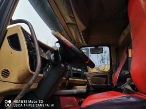 Heavy 420hp Used Black Howo A7 <b>Tractor</b> Head Truck for Sale - Product Image 5