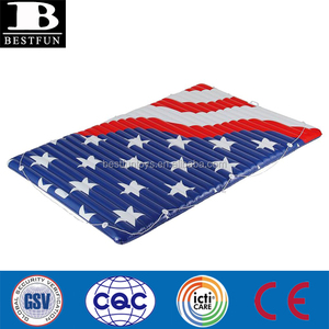 Flotador Inflable para <span class=keywords><strong>Piscina</strong></span> con Diseño de Bandera Estadounidense, Colchoneta Doble de PVC Resistente, Colchón Inflable para Fiestas de Verano - Product Image 2