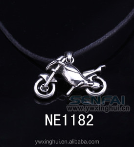 <span class=keywords><strong>Collana</strong></span> <span class=keywords><strong>con</strong></span> Pendente a Testa di <span class=keywords><strong>Lupo</strong></span> in Lega Stile Antico per Uomo - Product Image 6